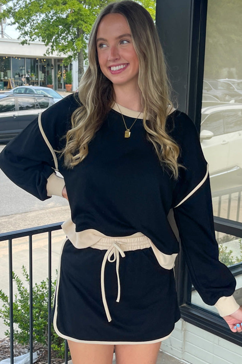 Black Contrast Trim Loose Pullover and Lace-up Waist Skort Set
