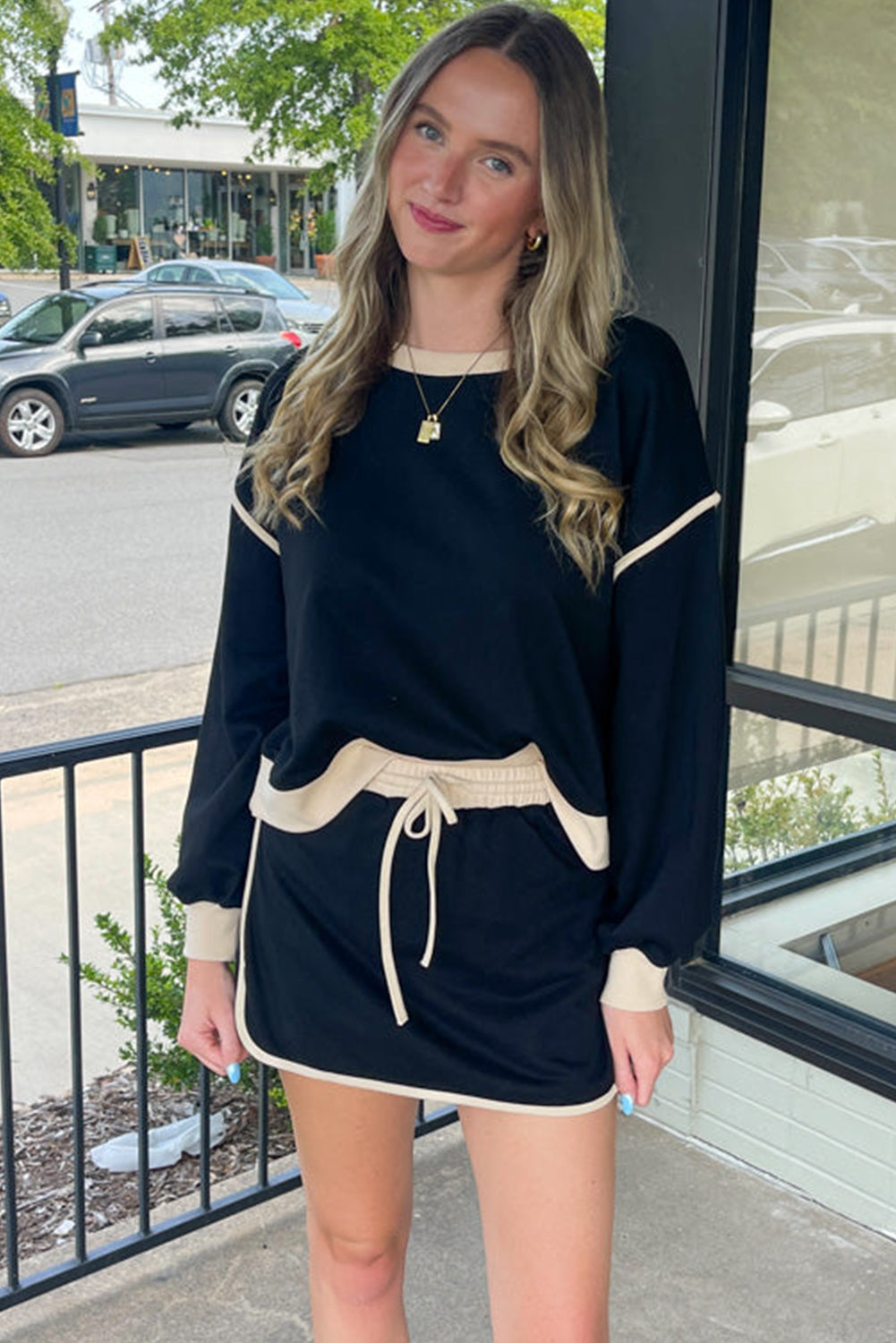 Black Contrast Trim Loose Pullover and Lace-up Waist Skort Set