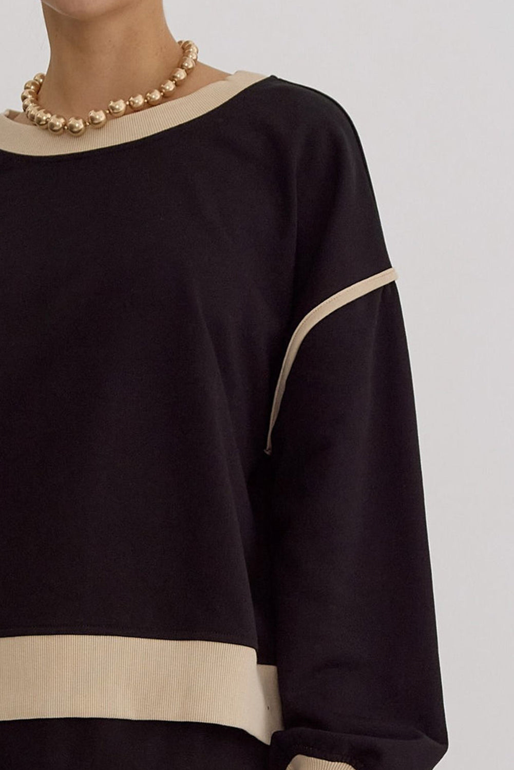 Black Contrast Trim Loose Pullover and Lace-up Waist Skort Set