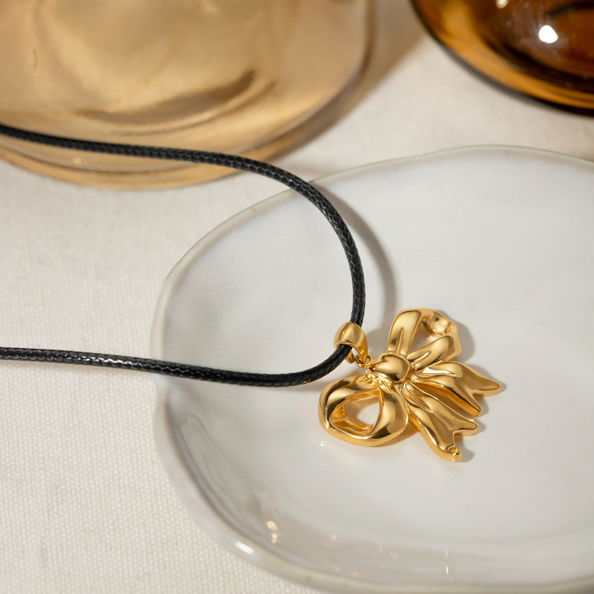 Gold-Plated 18k Bow Pendant Necklace