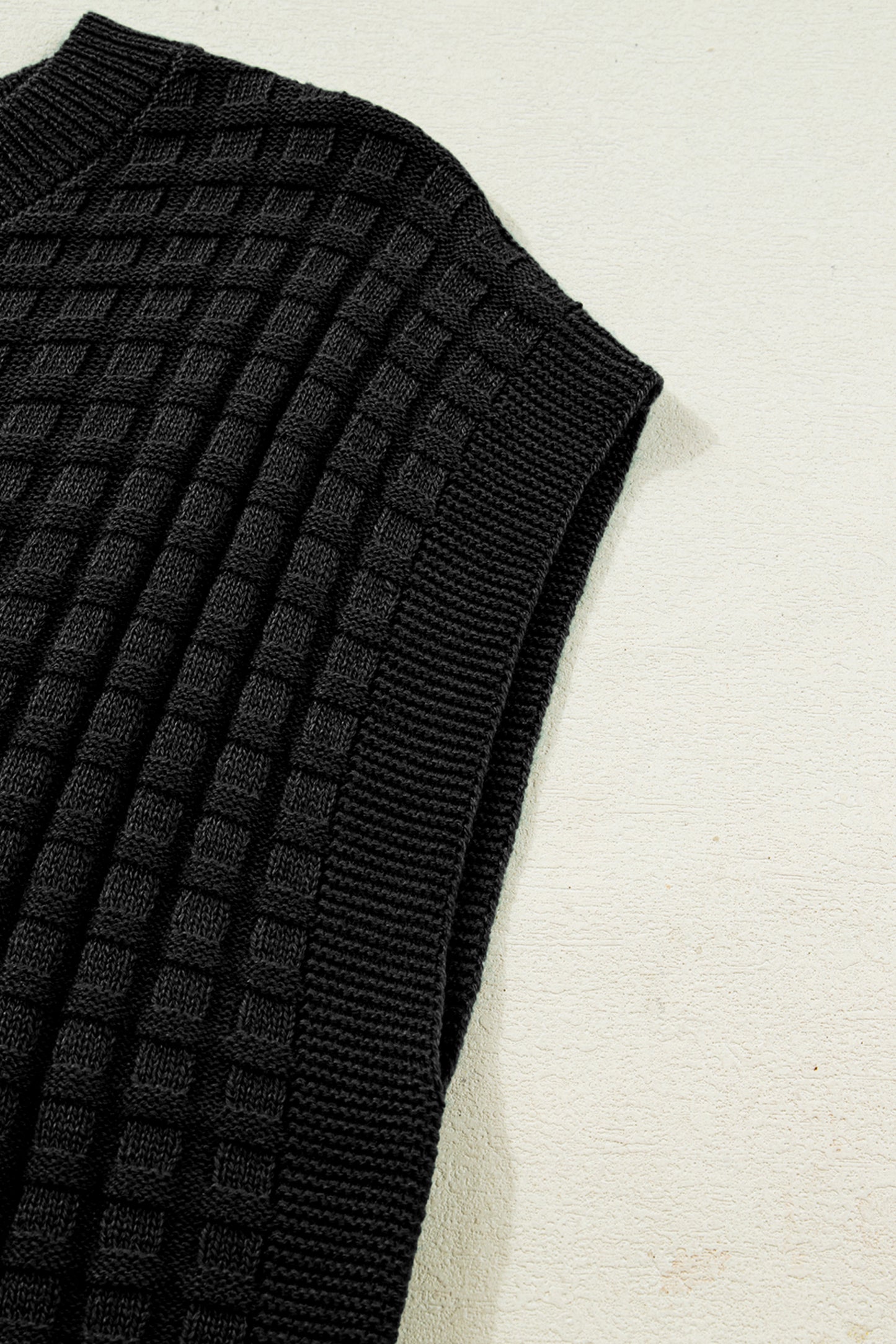 Black Solid Color Round Neck Textured Short Sleeve Sweater