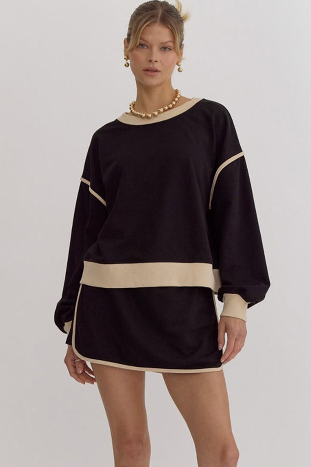 Black Contrast Trim Loose Pullover and Lace-up Waist Skort Set