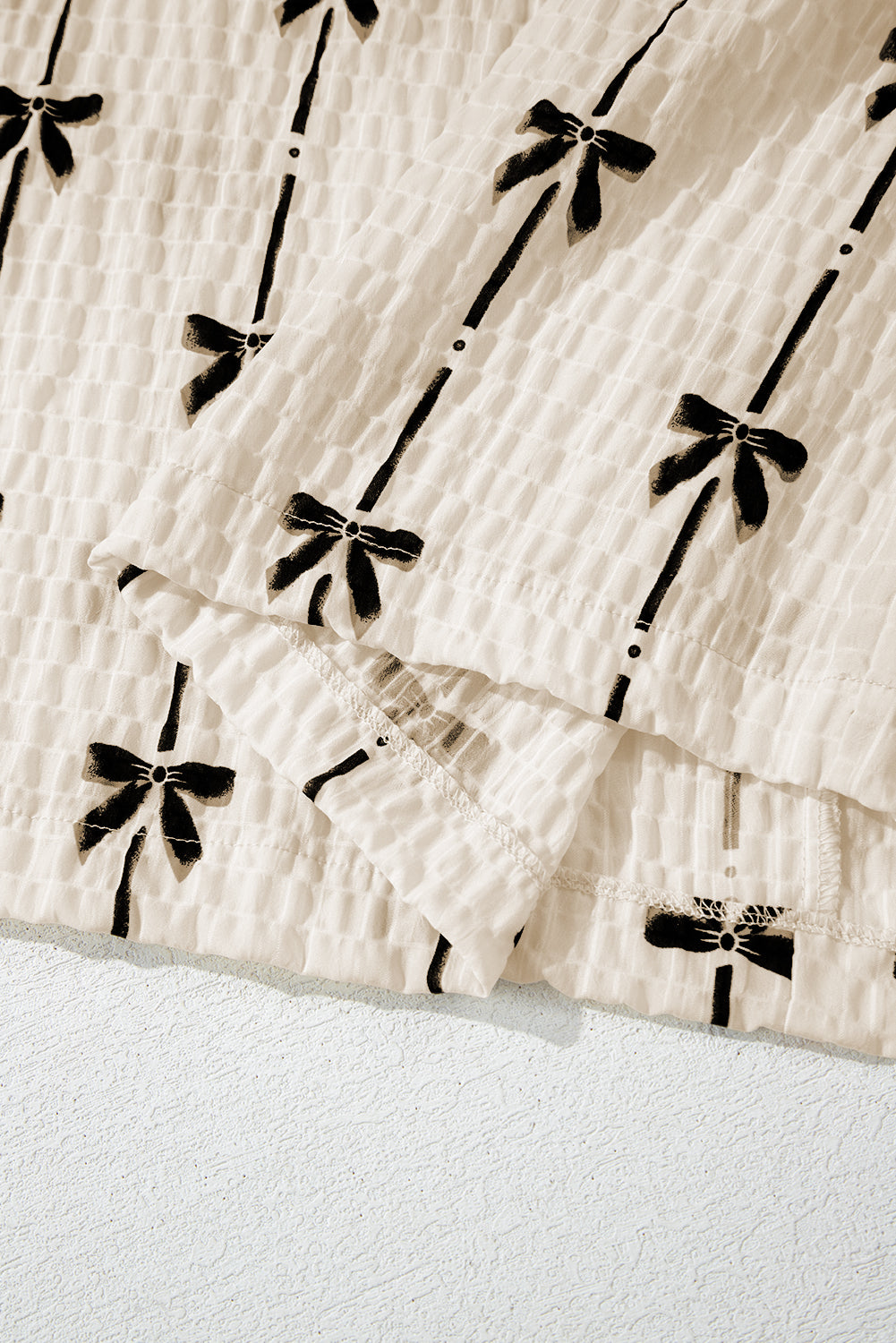 Beige Bow Print Striped Puff Short Sleeve Blouse